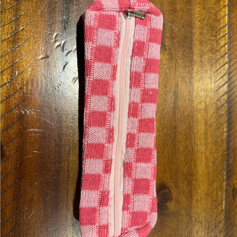 Pink Checkered Zipper Pouch